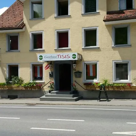 Tisis Guest house *